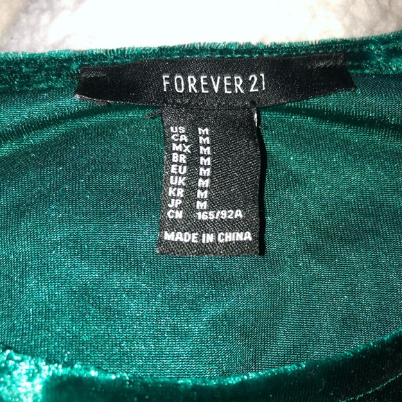 Velvet Crop-Top Long-Sleeve Shirt - Picture 2 of 2